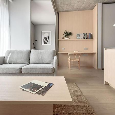 Cozy Japanese Oasis With Balcony, Gramophone, Netflix Apartment Вилнюс Екстериор снимка